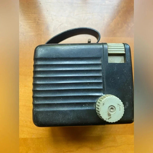 Vintage Kodak Brownie Hawkeye Camera Flash Model UNTESTED - Picture 6 of 10